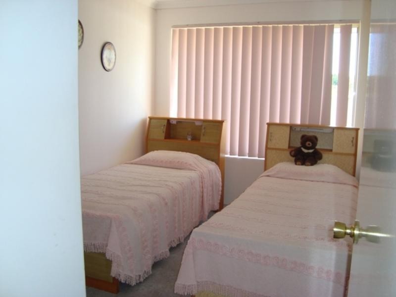 8 Pagnell Way, Swan View WA 6056