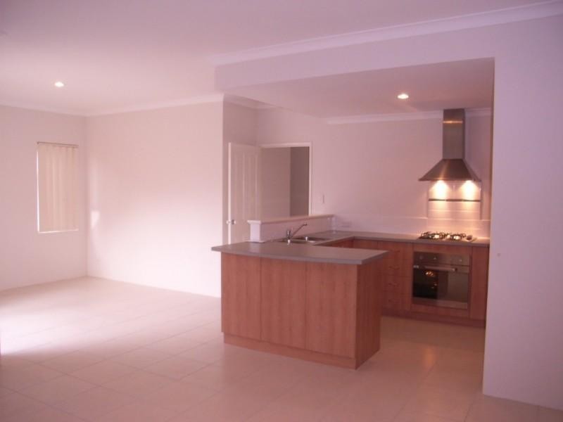 9C Charles East Street, Midland WA 6056