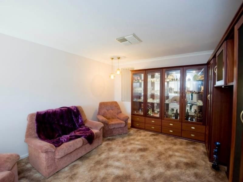 22 Marlboro Road, Swan View WA 6056