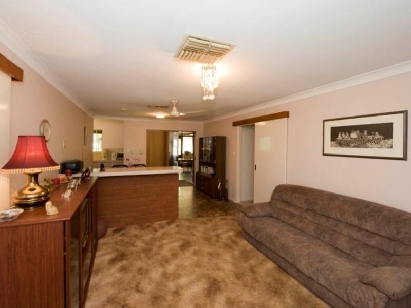 22 Marlboro Road, Swan View WA 6056