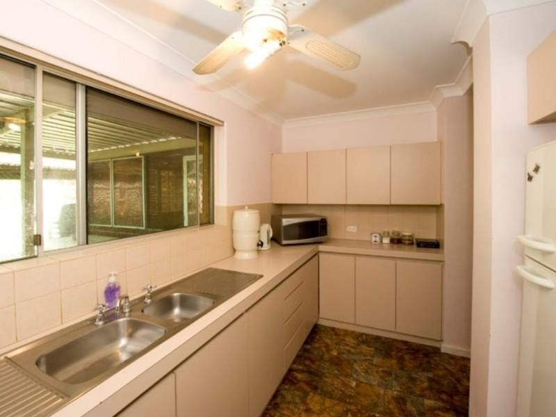 22 Marlboro Road, Swan View WA 6056