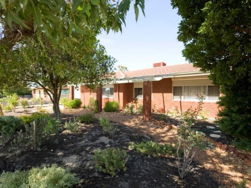 22 Marlboro Road, Swan View WA 6056