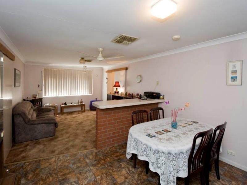 22 Marlboro Road, Swan View WA 6056