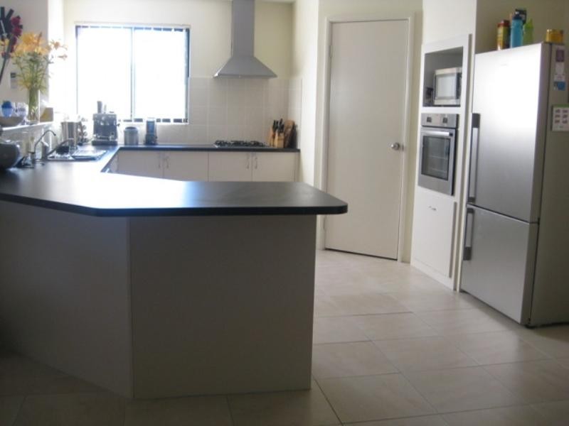 7 Januk Turn, South Guildford WA 6055