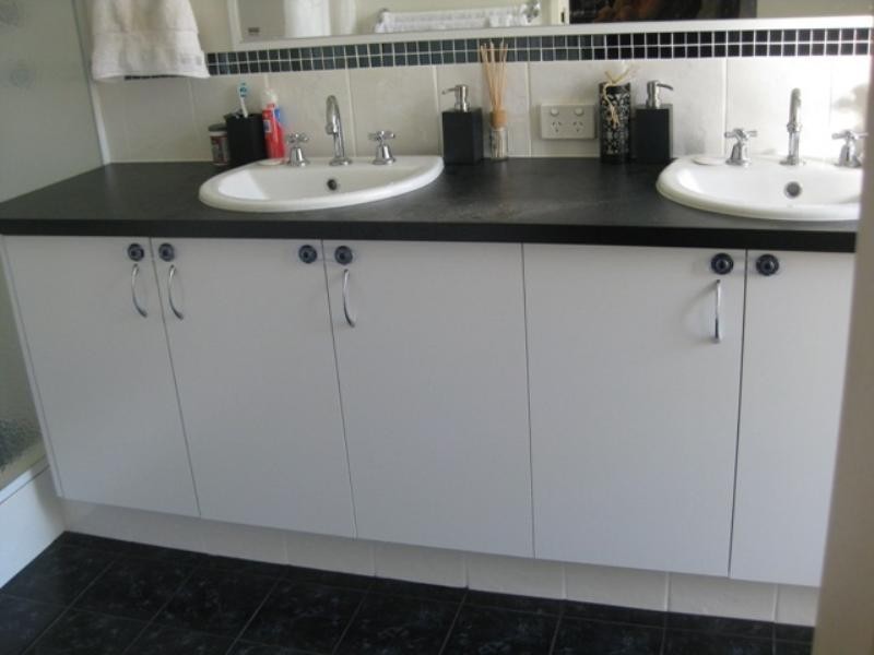 7 Januk Turn, South Guildford WA 6055