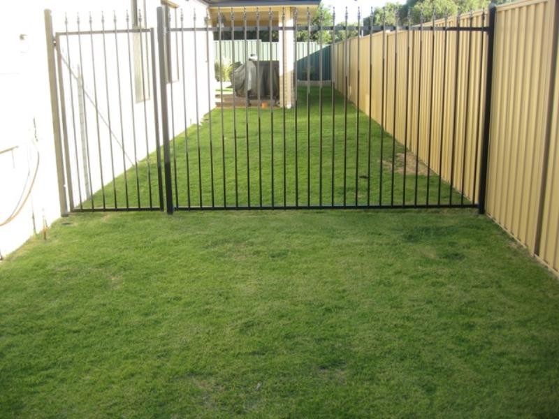 7 Januk Turn, South Guildford WA 6055