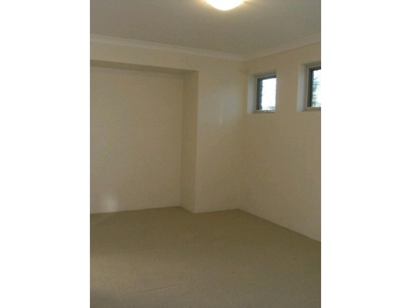 4/15 Mathoura Street, Midland WA 6056