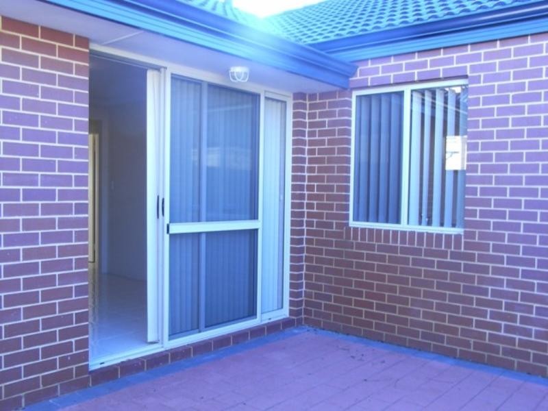 4/15 Mathoura Street, Midland WA 6056