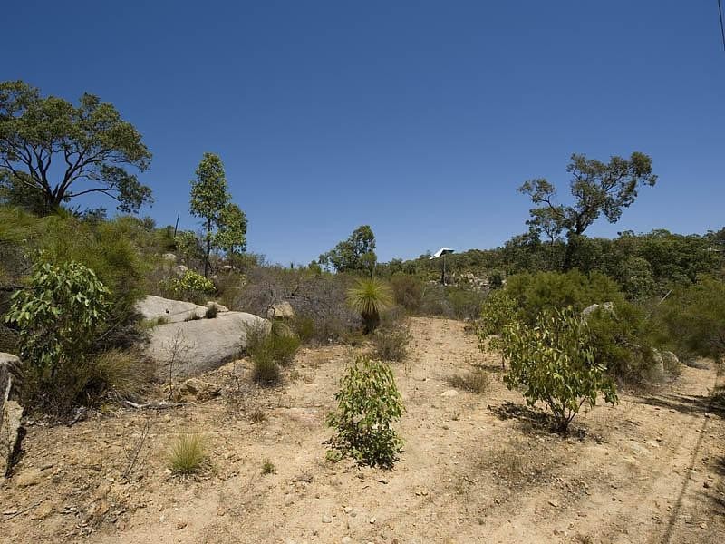 2 Hillway, Swan View WA 6056