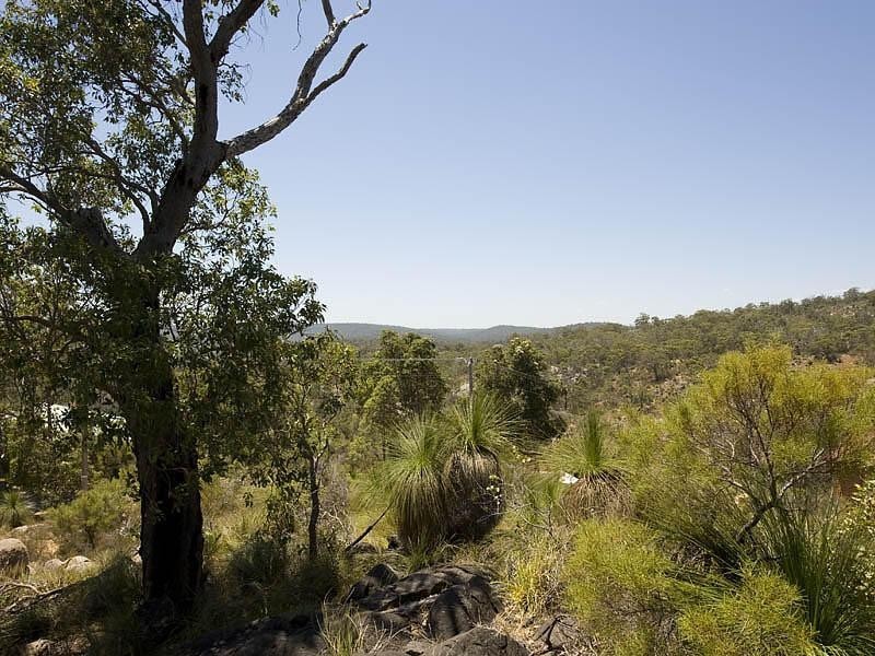 2 Hillway, Swan View WA 6056