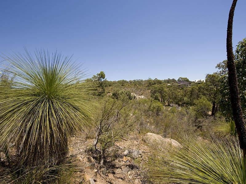 2 Hillway, Swan View WA 6056