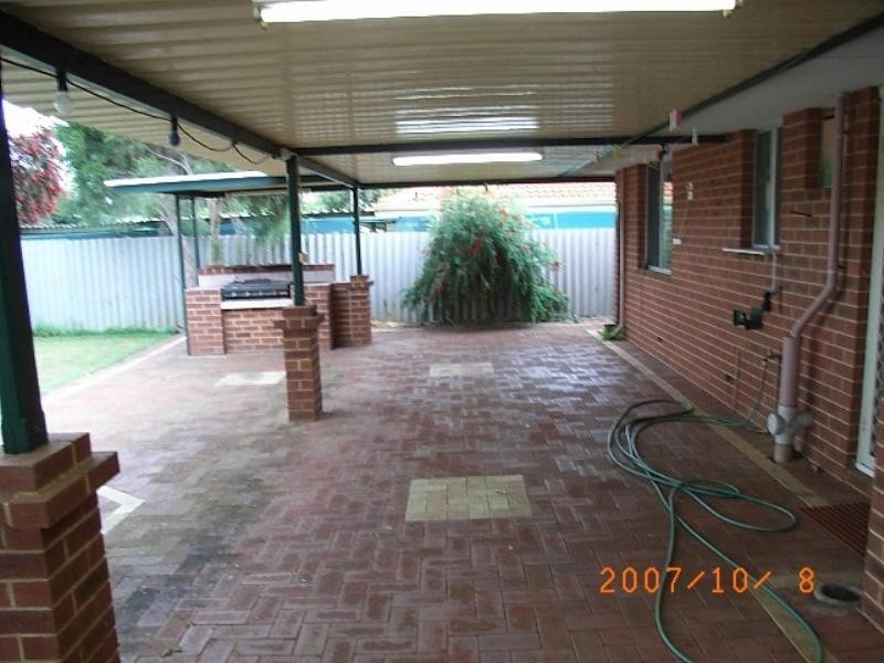 11 Redgum Avenue, Bellevue WA 6056