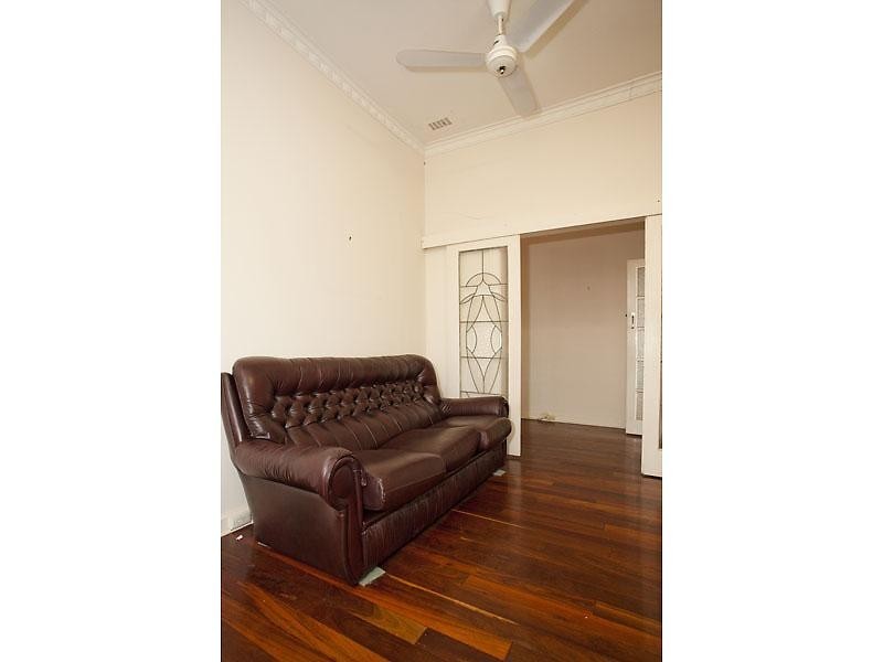 6 Sampson Close, Midland WA 6056