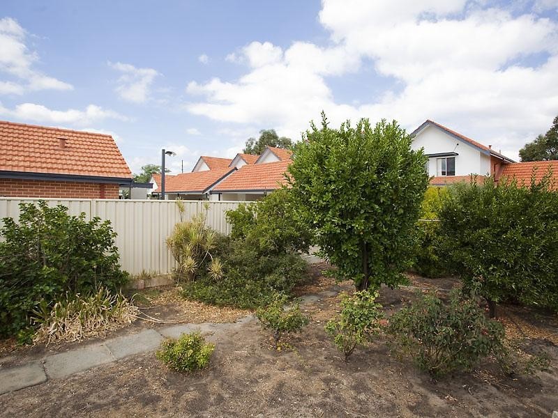 6 Sampson Close, Midland WA 6056