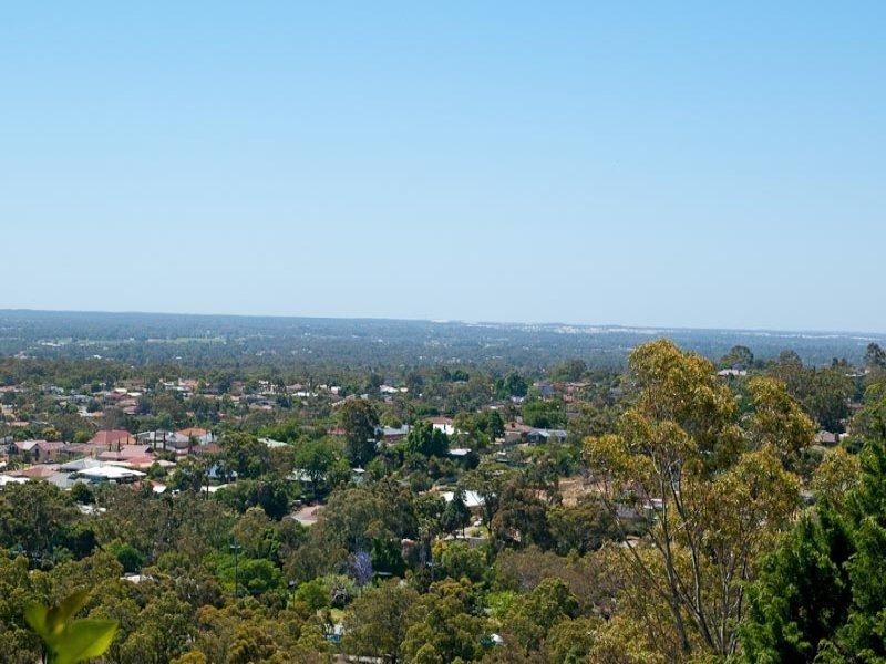 6 Grevillea Crescent, Swan View WA 6056