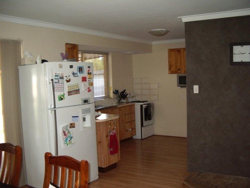 28 Blue Gum Place, Midvale WA 6056