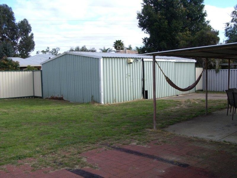 28 Blue Gum Place, Midvale WA 6056