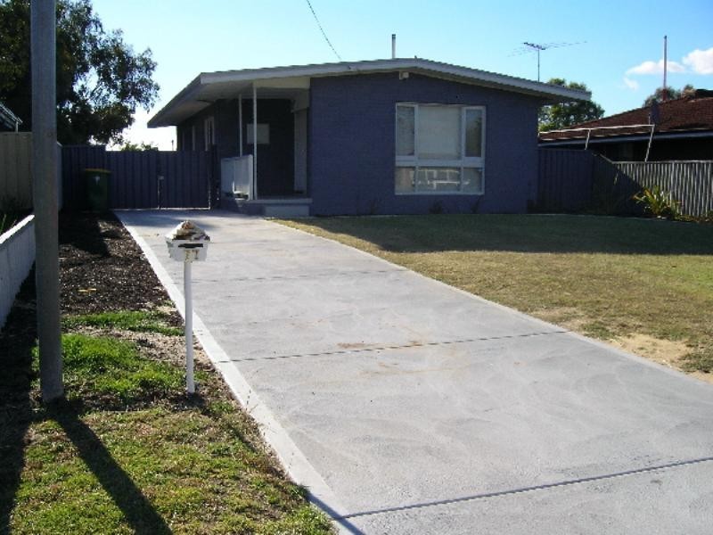 77 Beaconsfield Avenue, Midvale WA 6056