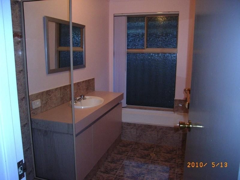 25 Bombay Entrance, Stratton WA 6056