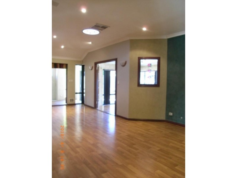 4 Altai Dale, Stratton WA 6056