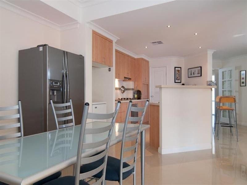 11 Wyvern Lane, Woodbridge WA 6056