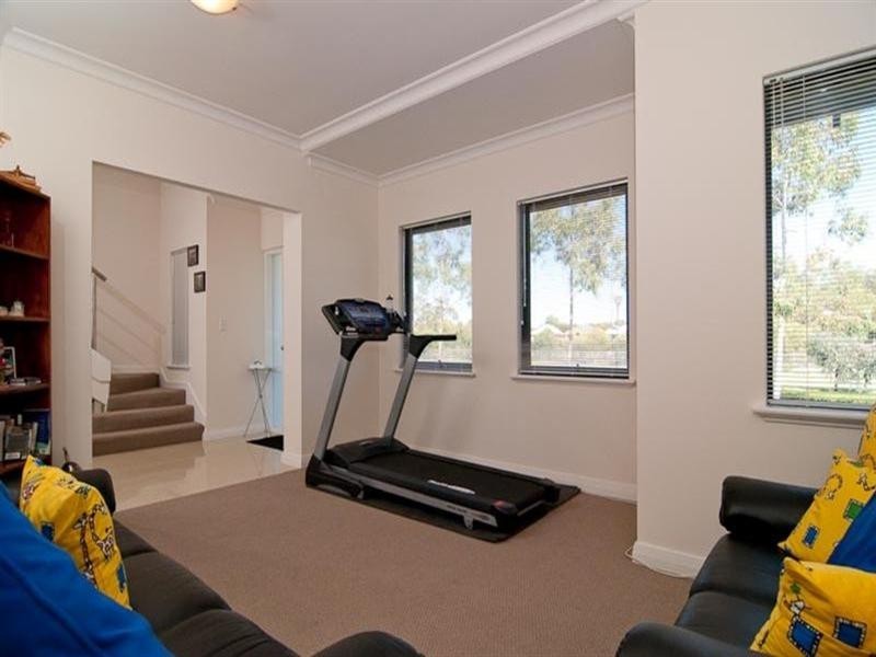 11 Wyvern Lane, Woodbridge WA 6056