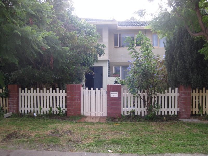 11 Cato Place, Lockridge WA 6054