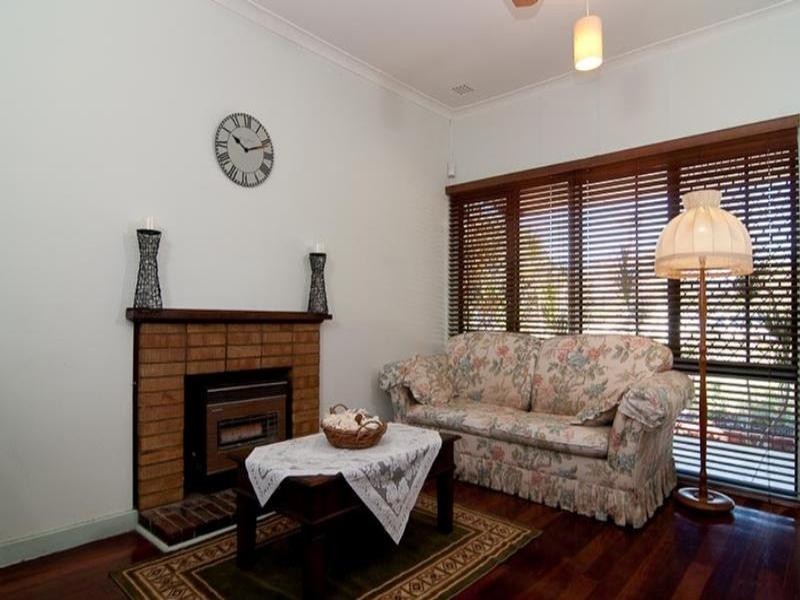 12 Schofield Street, Eden Hill WA 6054