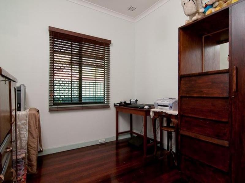 12 Schofield Street, Eden Hill WA 6054