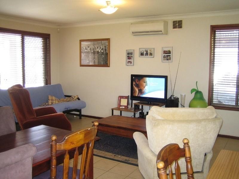 11 D John Street, Midland WA 6056