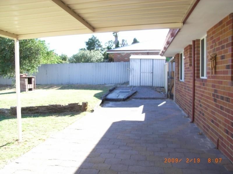 7 Pine Gap, Swan View WA 6056