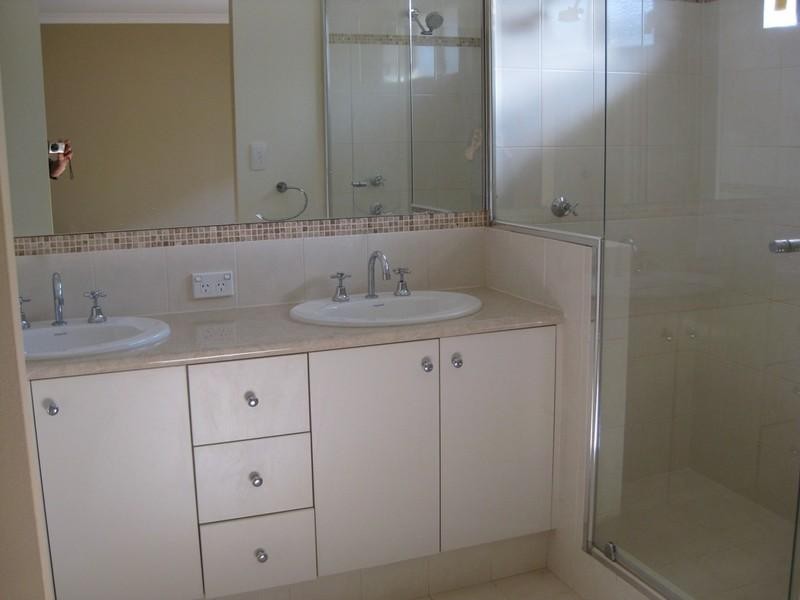 16 Steelwood Way, Helena Valley WA 6056