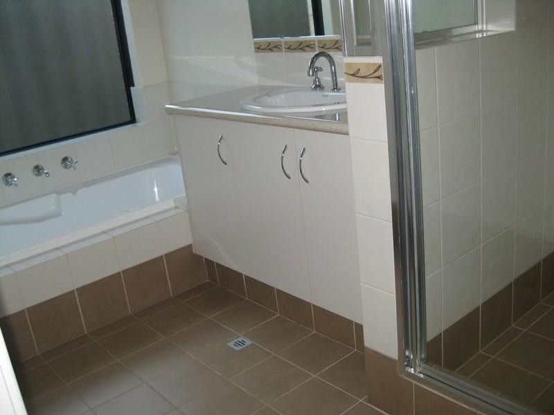 16 Steelwood Way, Helena Valley WA 6056