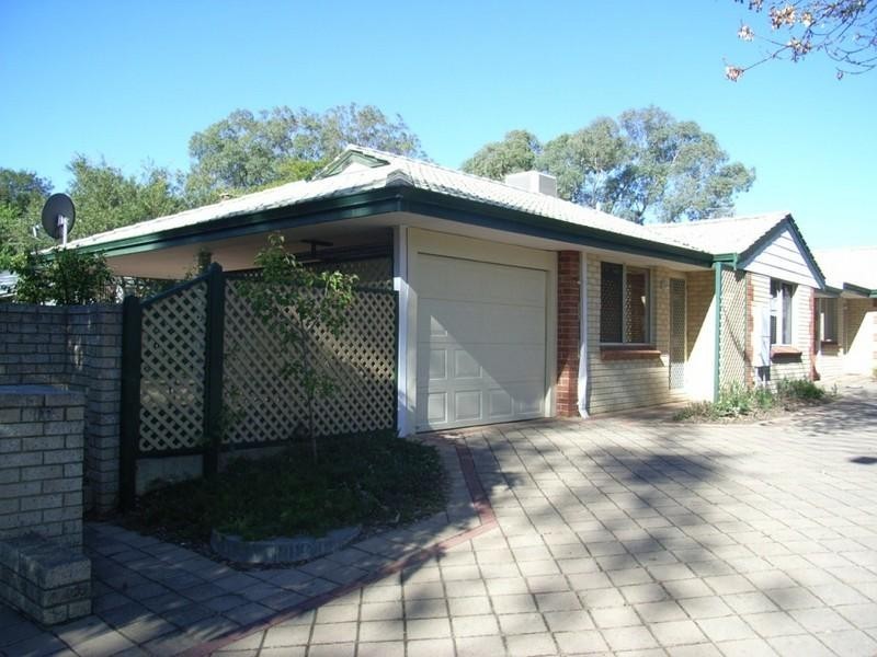 1/33 Holmesdale Road, Woodbridge WA 6056