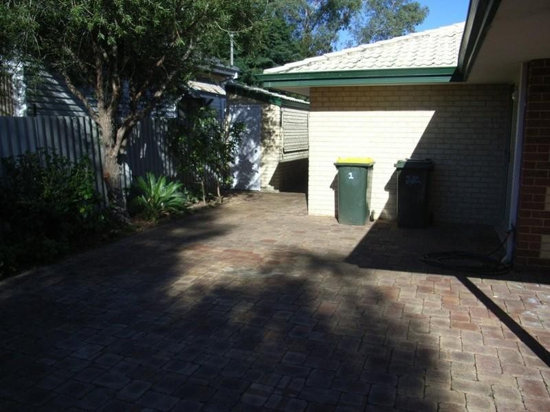 1/33 Holmesdale Road, Woodbridge WA 6056