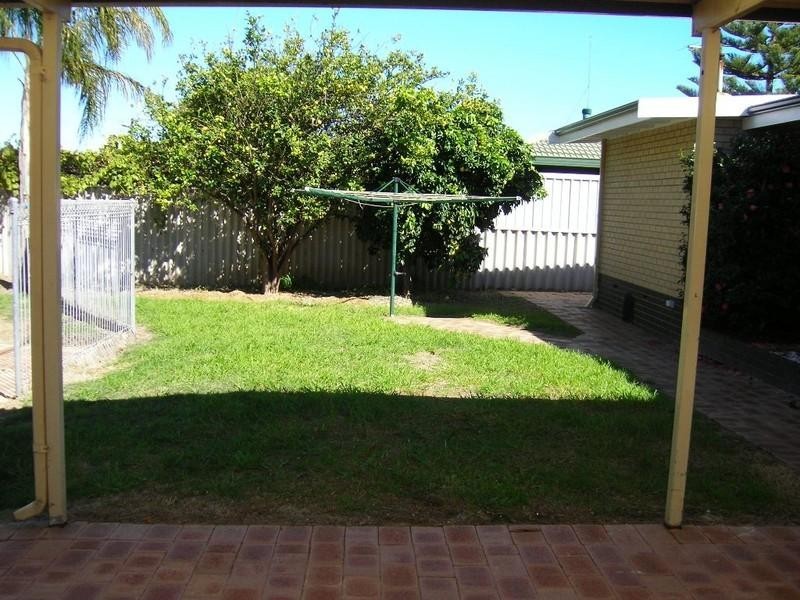 3 Lasham Street, Viveash WA 6056