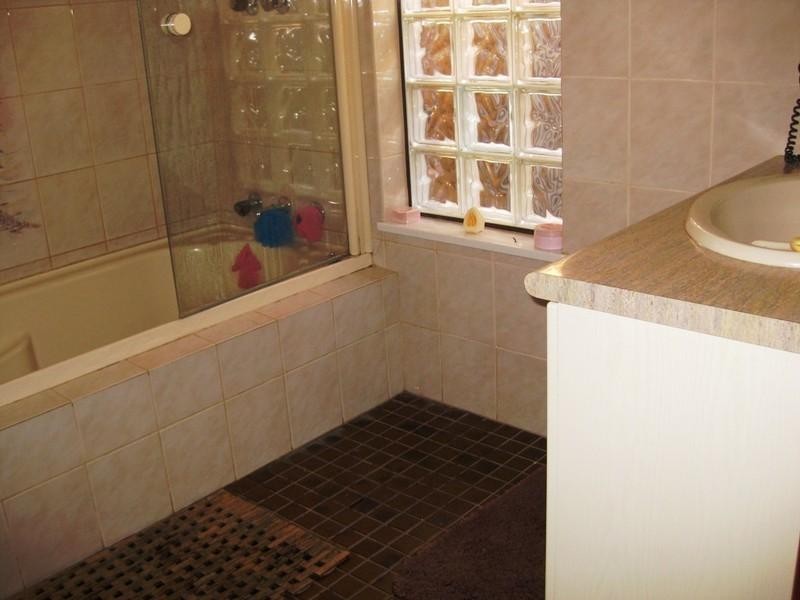 8 Brownfield Avenue, Swan View WA 6056