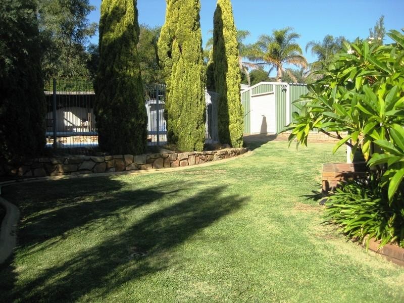 8 Brownfield Avenue, Swan View WA 6056