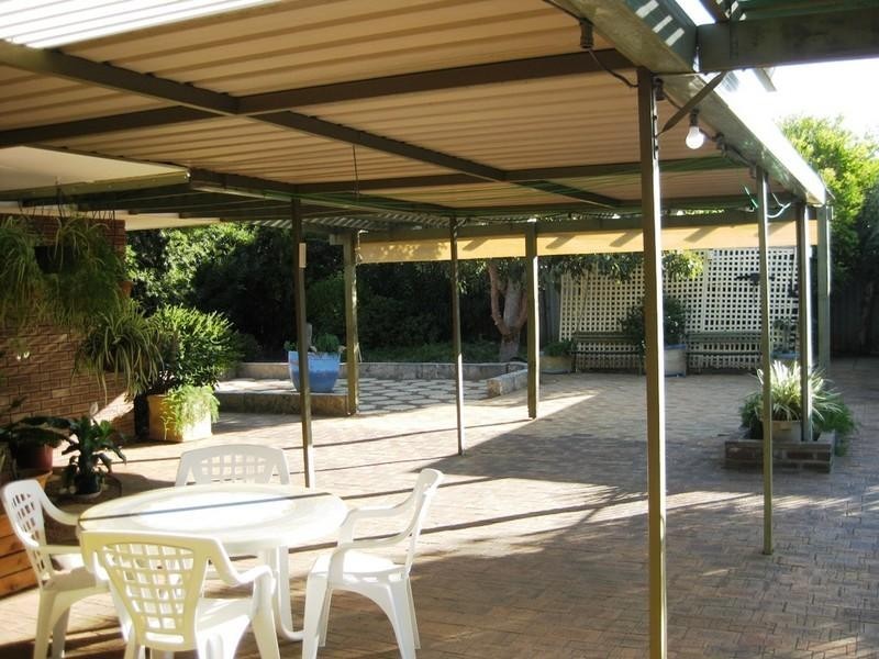 20 Markham Way, Swan View WA 6056