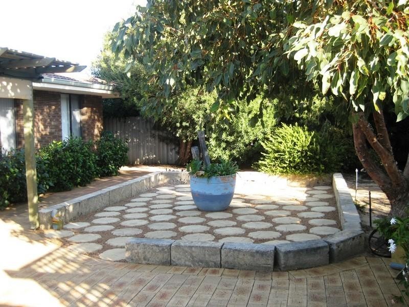 20 Markham Way, Swan View WA 6056