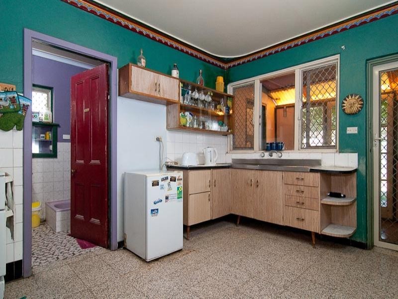 7 Burgess Street, Midland WA 6056