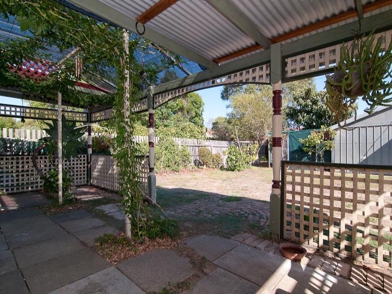 7 Burgess Street, Midland WA 6056