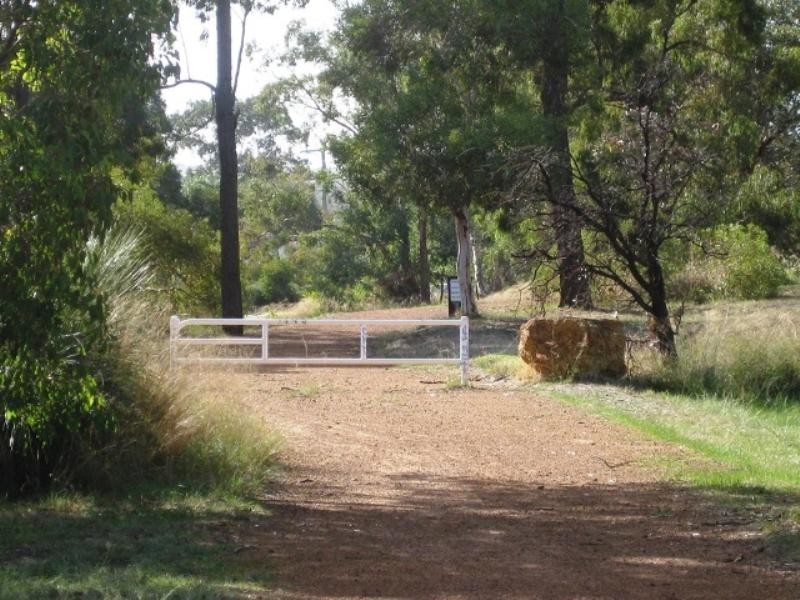 43 Damascus Drive, Greenmount WA 6056