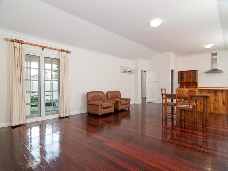 389 Morrison Road, Swan View WA 6056