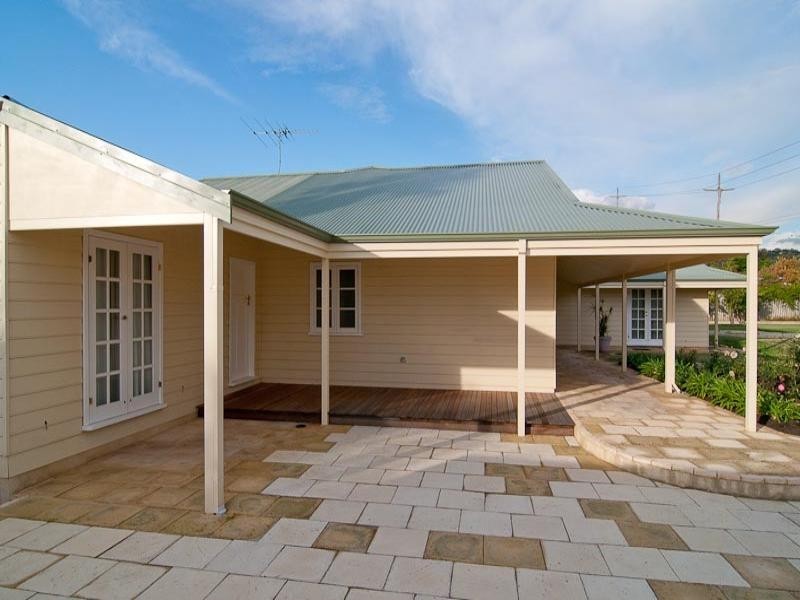 389 Morrison Road, Swan View WA 6056