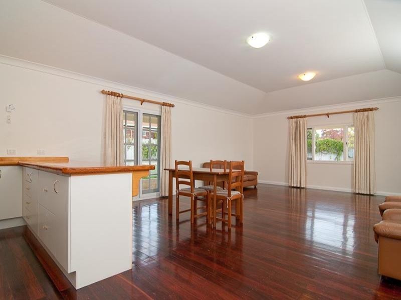 389 Morrison Road, Swan View WA 6056