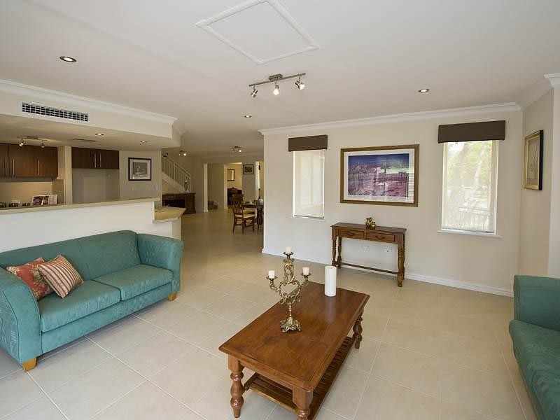 1/2 Hebe Lane, Woodbridge WA 6056