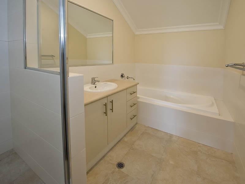 1/2 Hebe Lane, Woodbridge WA 6056