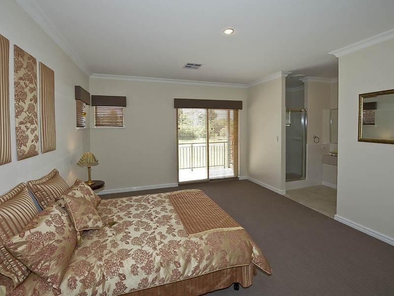 1/2 Hebe Lane, Woodbridge WA 6056