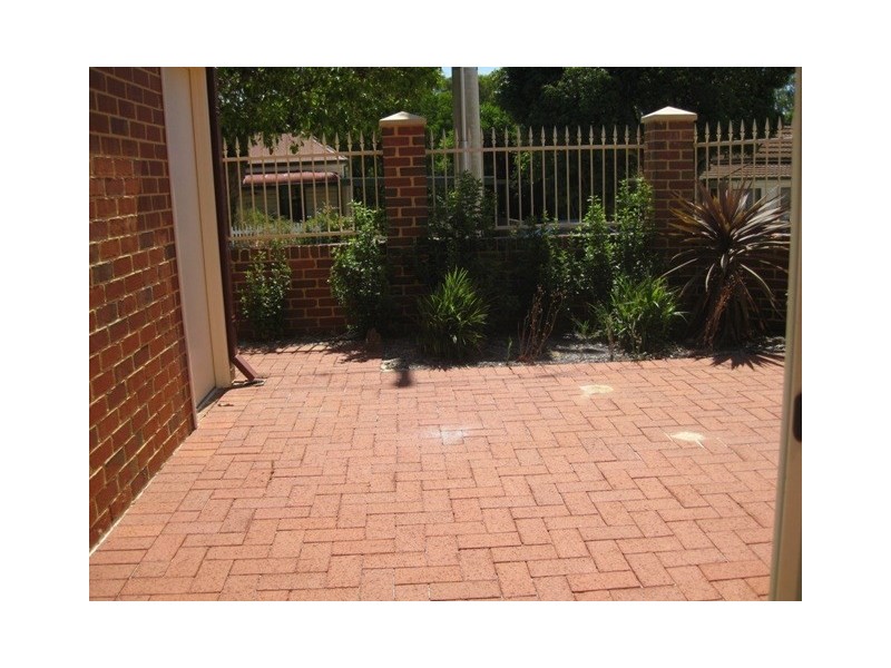 1/6 Dudley Street, Midland WA 6056